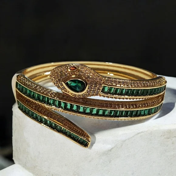 Luxury 18k Gold Plated Coiled Snake Emerald Crystal Clamper Bracelet - Picture 3 of 5